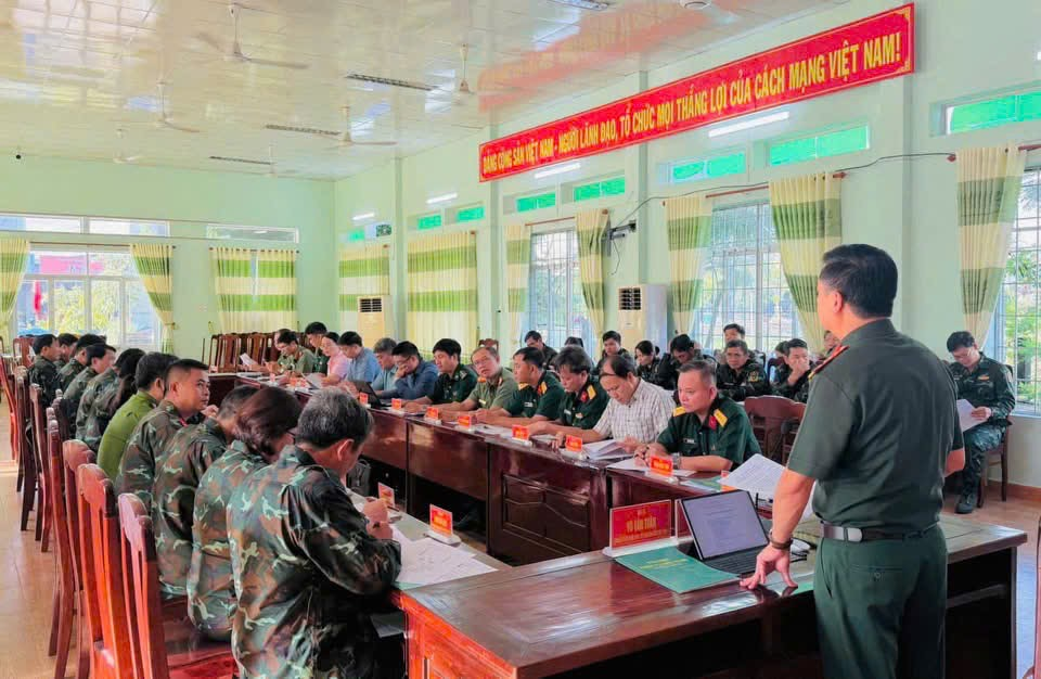 Kiểm tra công tác diễn tập chiến đấu phòng thủ xã Tuy An Nam và xã Xuân Lãnh